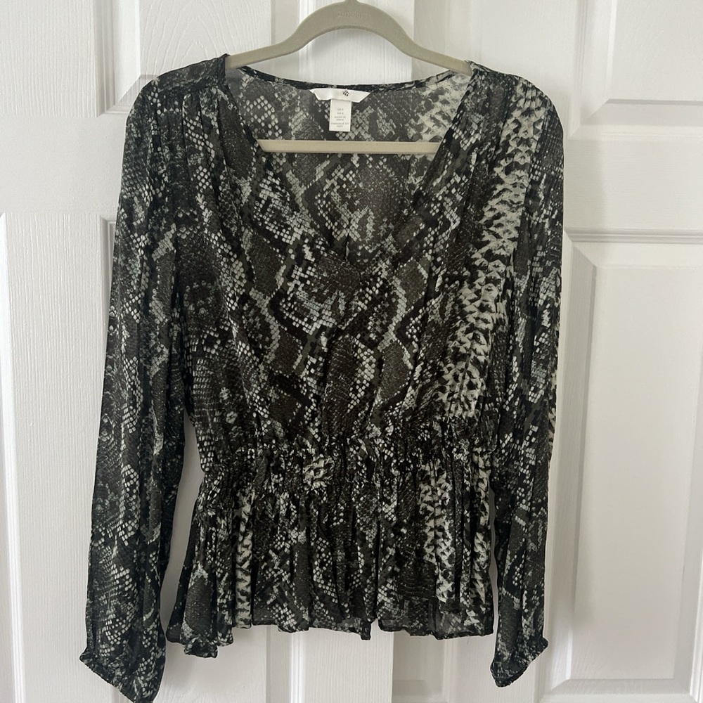 snake print long sleeve H&M shirt